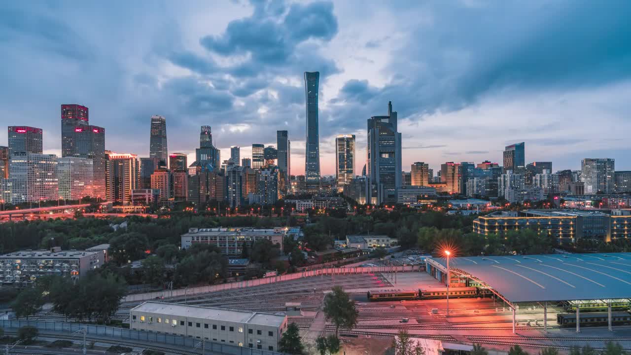 北京中国尊日转夜视频素材